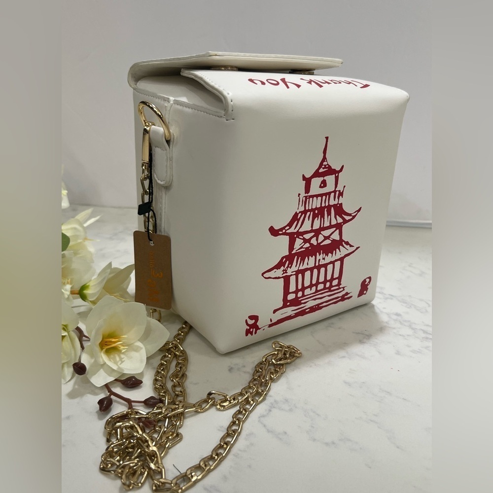 š„”White and Red Graphic Women's Bagš„” - Picture 4 of 10